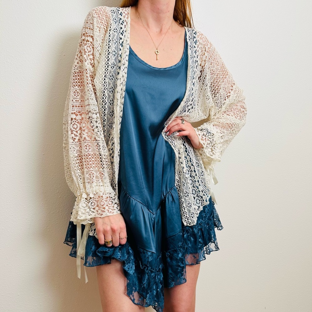 MMJ Ivory Crochet Lace Open Front Cardigan Bell Sleeve Boho Romantic Kimono